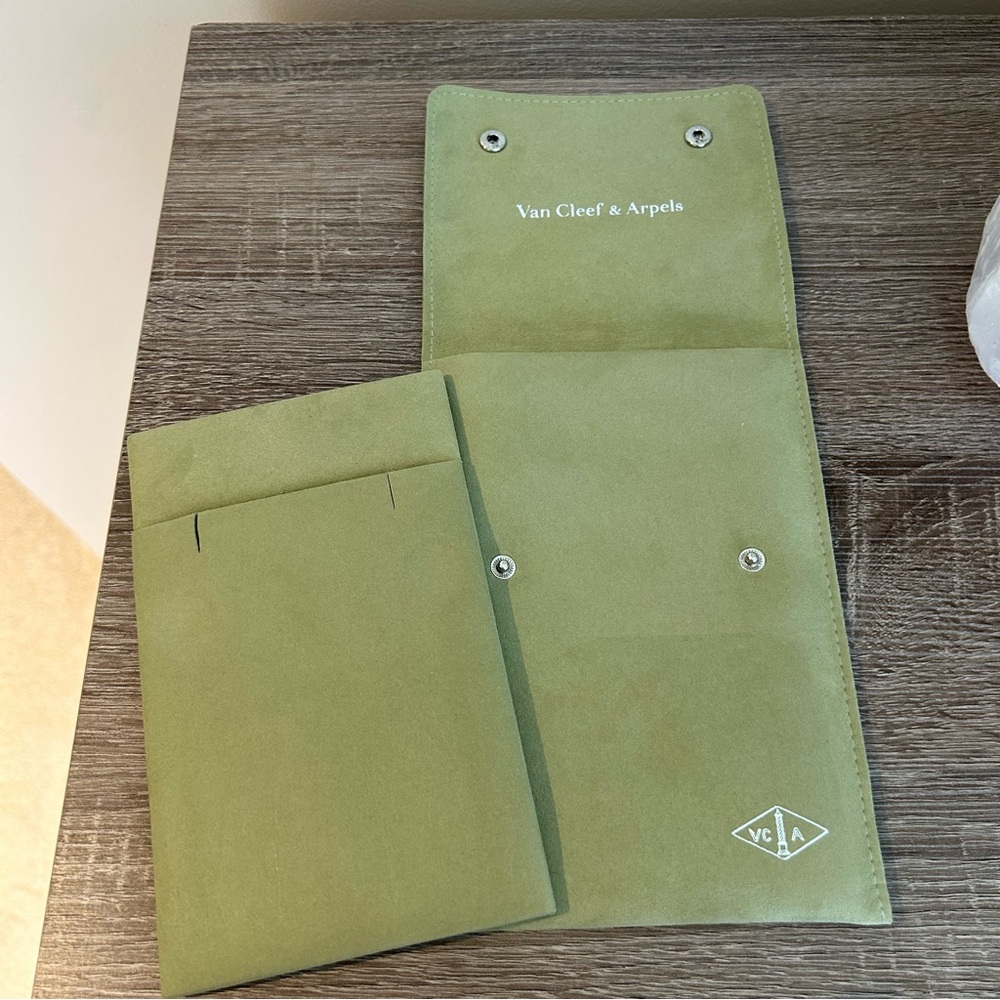 Van Cleef & Arpels Necklace Pouch Case Gem